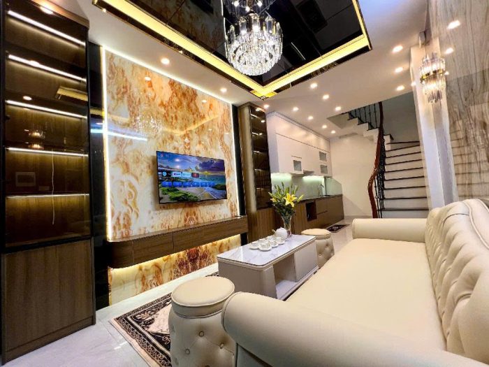 Bán nhà Đội Cấn, thiết kế 4 tầng hiện đại, diện tích 28m2