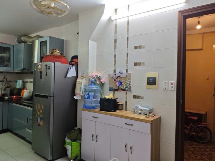 Bán nhà khu tập thể tại Đội Cấn, đầy đủ tiện tích, diện tích 80m2 - Hình ảnh 5