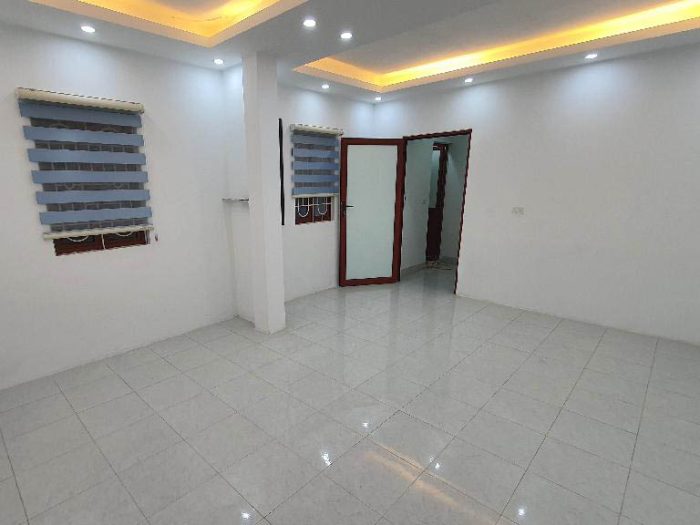 Bán nhà khu vực Kim Mã, nhà đẹp 2 mặt thoáng, diện tích 33m2 - Hình ảnh 3