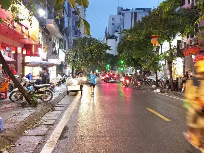 Bán nhà phố Cửa Bắc, ngõ thông kinh doanh, diện tích 14m2 - Hình ảnh 4