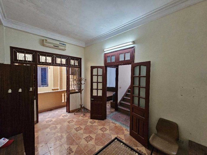 Bán nhà phố Ngọc Hà, 3 tầng lô góc, nhà đẹp diện tích 37.5m2