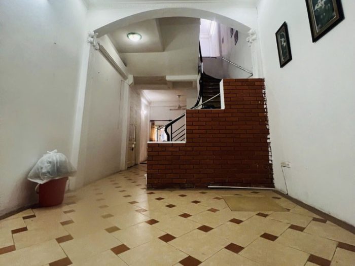 Bán nhà phường Đội Cấn, 2 thoáng vĩnh viễn, diện tích 38.6m2