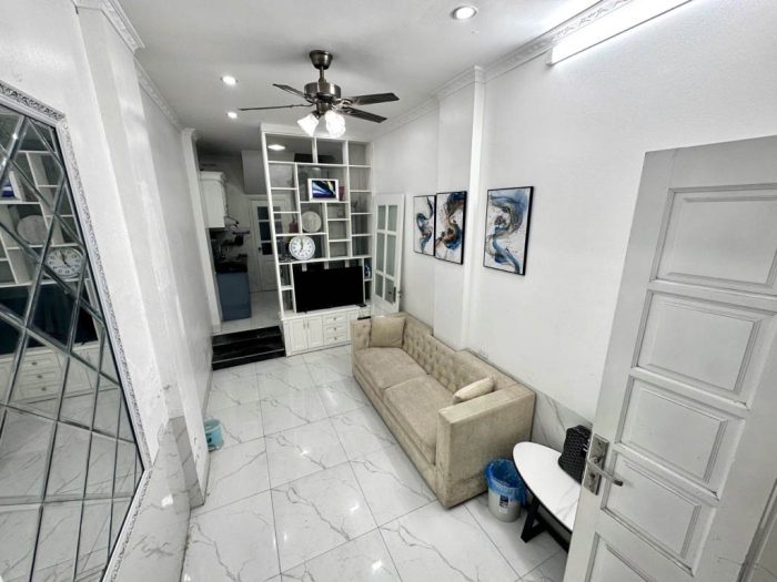Bán nhà Kim Mã, lô góc, nhà đẹp ở ngay, diện tích 26.7m2