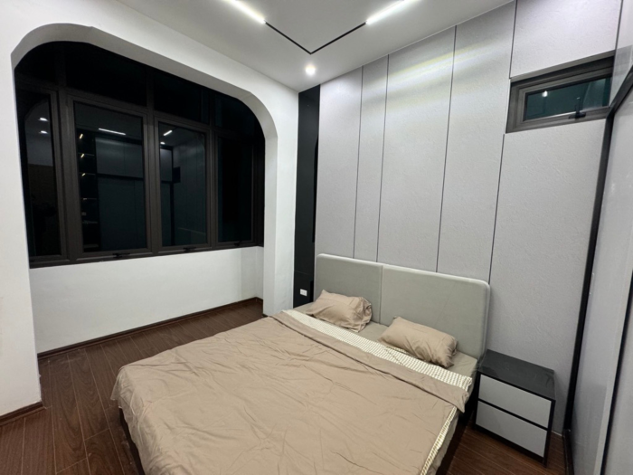 Nhà đẹp phố Tây Sơn 5 tầng ngõ thông, gần phố, full nội thất lung linh - Hình ảnh 4
