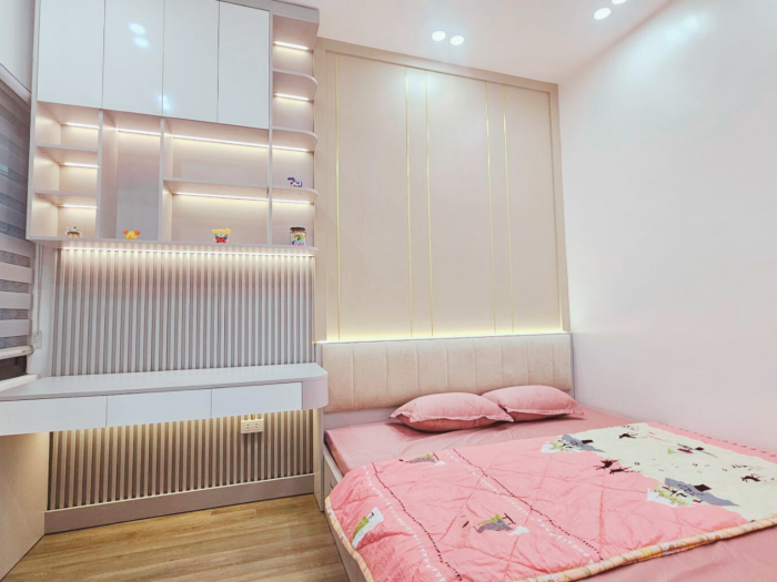 Nhà đẹp Tôn Đức Thắng lô góc, sát phố, ba gác đỗ cửa, full nội thất diện tích 26m2 - Hình ảnh 4