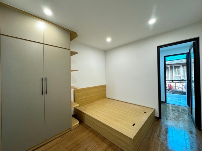 Bán nhà đẹp sát phố Tôn Đức Thắng 2 mặt thoáng, full nội thất ở cực sướng - Hình ảnh 6