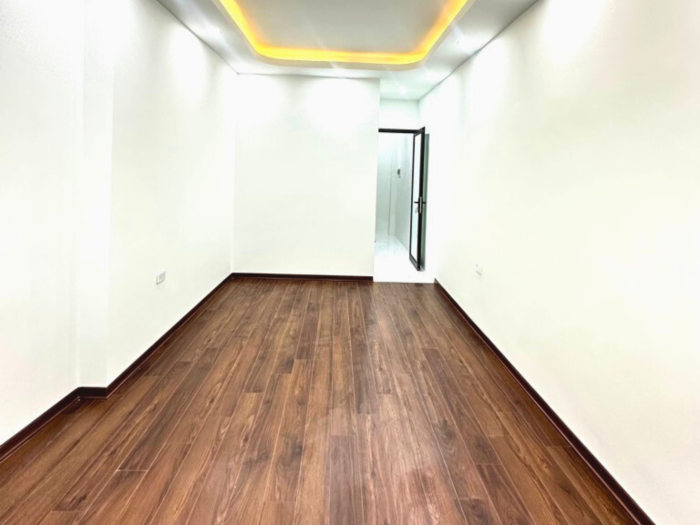 Bán nhà đẹp Trung Phụng xây mới long lanh, ngõ nông rộng sát phố, ở sướng - Hình ảnh 4