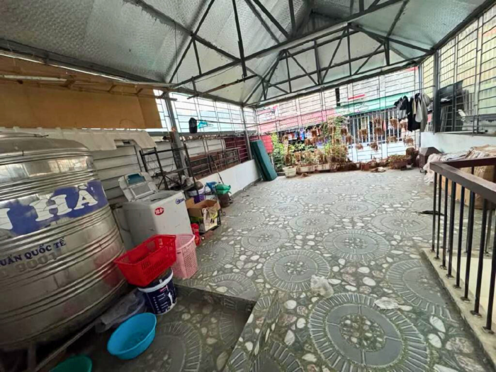Bán nhà Đê La Thành, dân xây, nở hậu, sân để xe rộng, diện tích nhà 49m2 - Hình ảnh 4