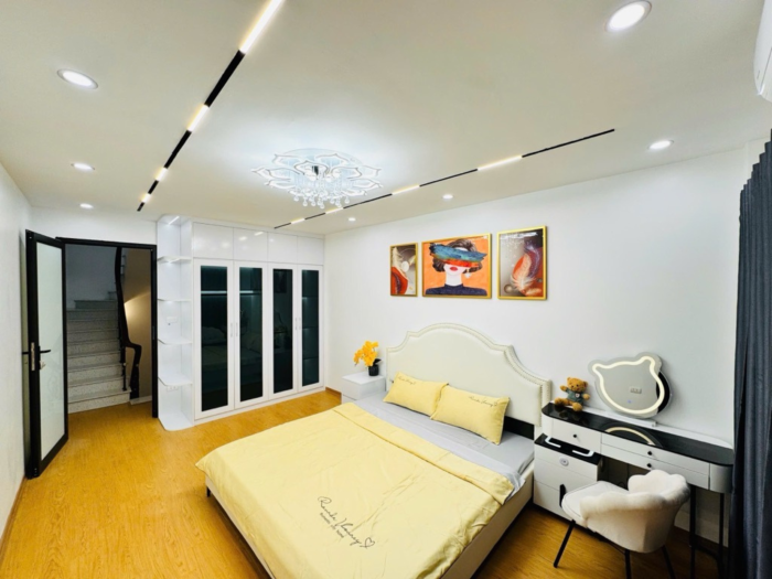 Bán nhà đẹp phố Tôn Đức Thắng, full nội thất xịn, hàng xóm yên tĩnh, 32m2 - Hình ảnh 5