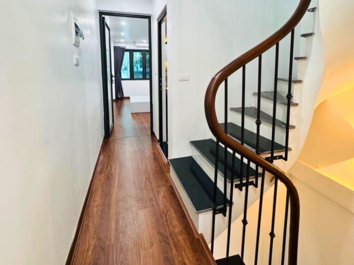 Bán nhà đẹp Khâm Thiên, gần phố, full nội thất ở ngay, diện tích 40m2 ở sướng - Hình ảnh 5