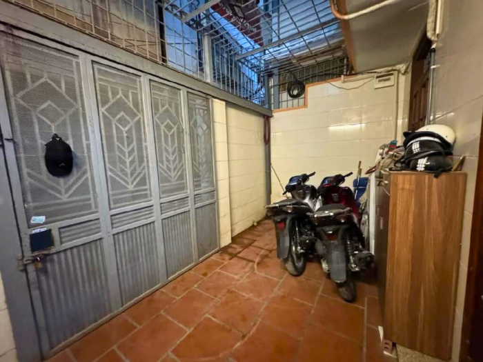 Bán nhà Đê La Thành, dân xây, nở hậu, sân để xe rộng, diện tích nhà 49m2 - Hình ảnh 6