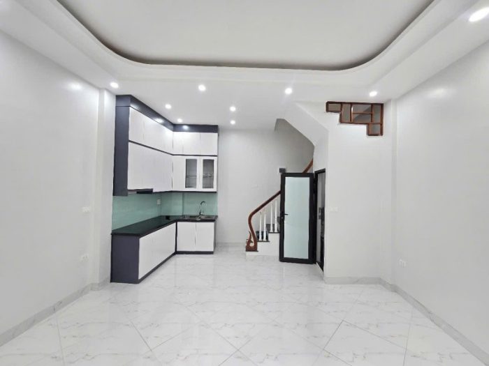 Bán nhà 5 tầng Bạch Mai, nhà đẹp gần phố, diện tích 35m2