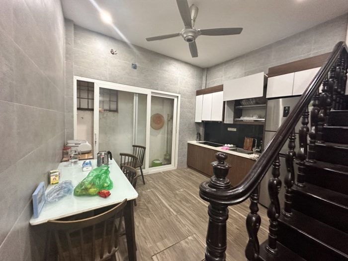 Bán nhà Chùa Hà, ngõ thông gần ô tô, diện tích 42m2
