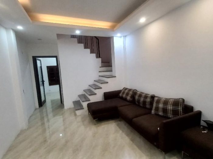 Bán nhà Đội Cấn, 2 mặt ngõ thoáng, gần đường ô tô, diện tích 35.3m2