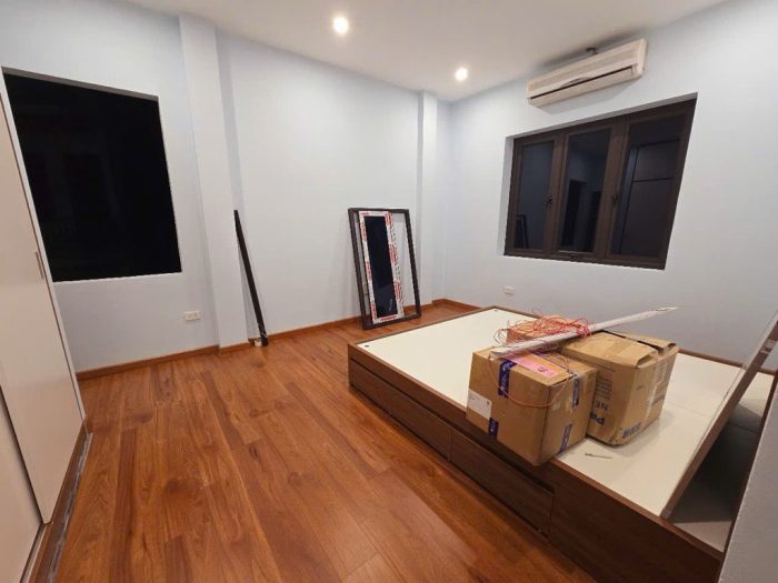 Bán nhà Đội Cấn, thang máy, gần phố, diện tích 57m2 - Hình ảnh 4