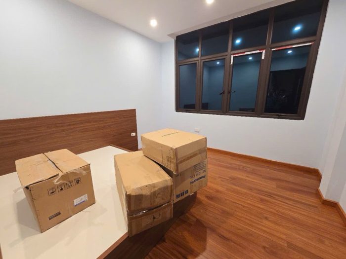 Bán nhà Đội Cấn, thang máy, gần phố, diện tích 57m2 - Hình ảnh 3