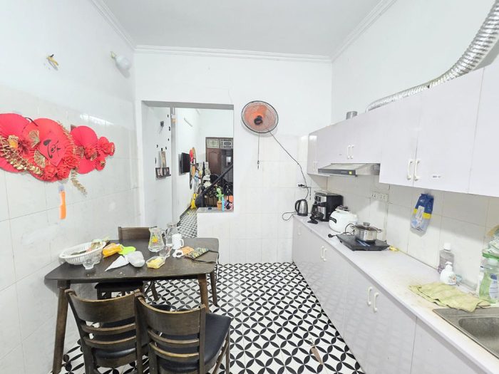 Bán nhà Đội Nhân, gần ô tô, ngõ thông, diện tích 42m2