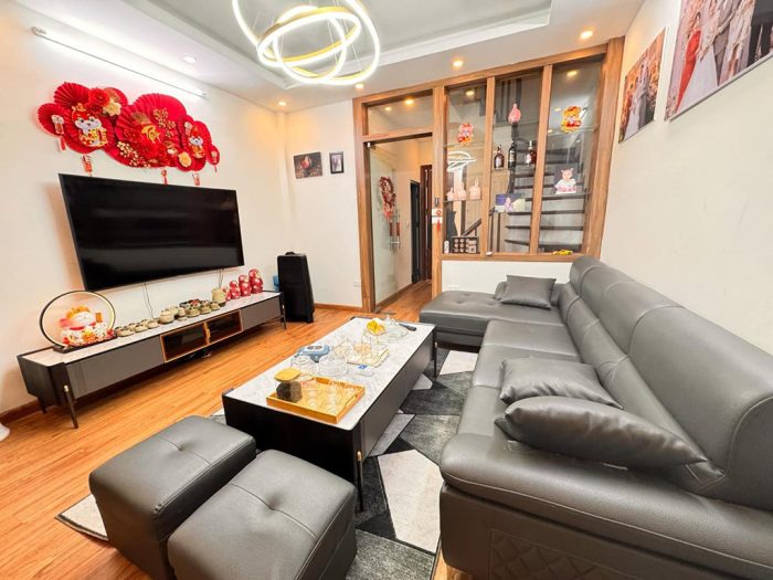 Bán nhà Dương Quảng Hàm,nhà đẹp, gần bãi gửi xe, diện tích 40m2