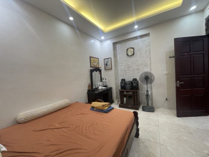 (ĐT) Bán nhà KĐT Nghĩa Đô, mặt tiền 10 m, phù hợp kinh doanh, văn phòng, diện tích 109 m2