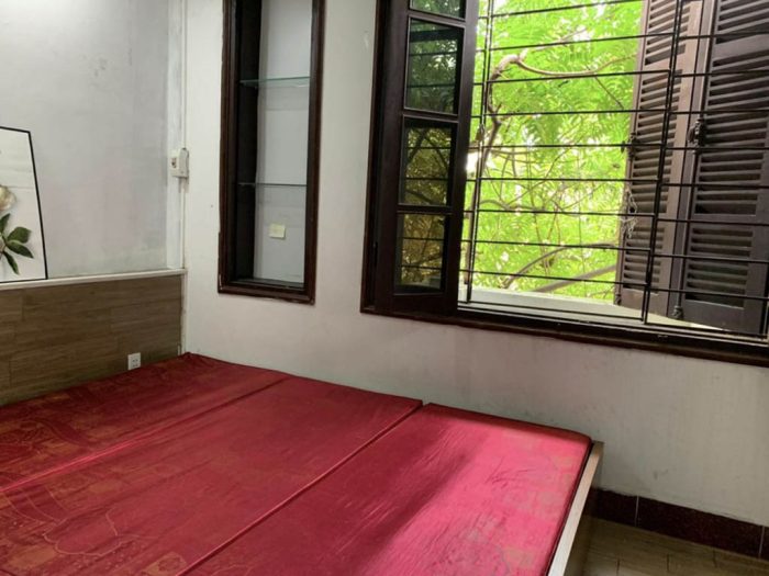 Bán nhà Kim Mã, ô tô đỗ cửa, cách phố 10m, diện tích 48m2