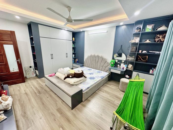 Bán nhà Lạc Long Quân, gần phố, full nội thất, diện tích 32m2 - Hình ảnh 3