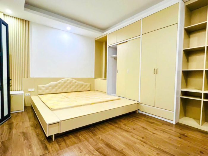Bán nhà Lạc Long Quân, nhà đẹp 5 tầng, diện tích 30m2