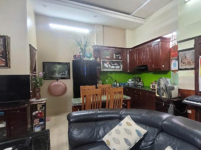 Bán nhà Nguyễn Khánh Toàn, kinh doanh tốt, diện tích 76m2