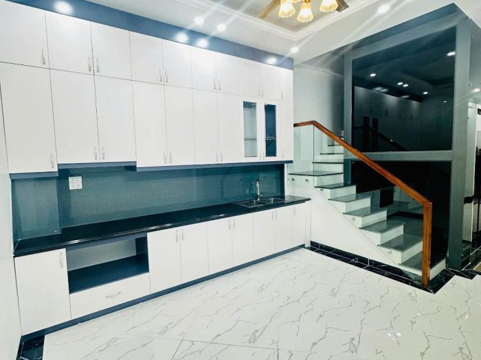 Bán nhà Quan Hoa Cầu Giấy, thang máy, hai mặt thoáng, diện tích 51m2