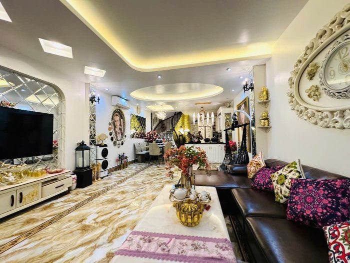 Bán nhà đường Bưởi, lô góc 3 thoáng, nội thất cao cấp, diện tích 73m2