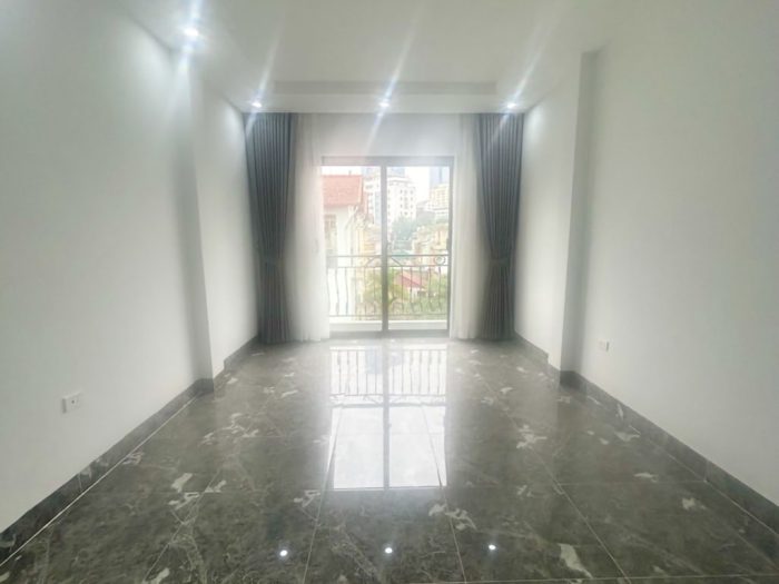 (TM) Bán nhà Đê La Thành, phân lô vỉa hè, ô tô đỗ cửa, diện tích 51m2