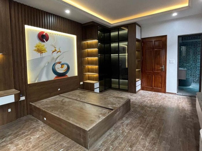 Bán nhà Hoàng Hoa Thám, lô góc, thang máy, kinh doanh đỉnh, diện tích 35m2
